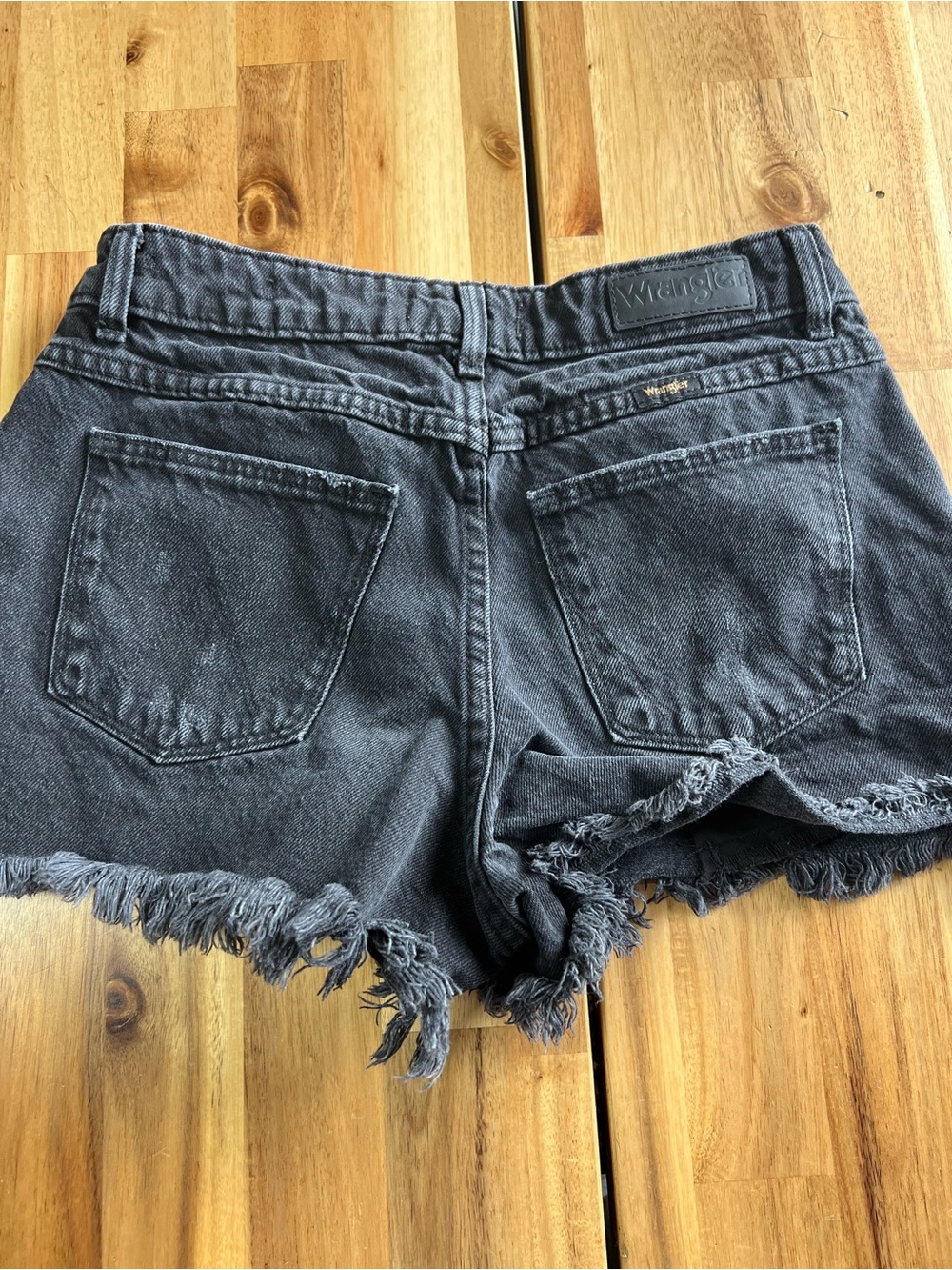 Wrangler High Rise Vintage Black Distressed Denim Shorts Size 4 - Picture 4 of 9